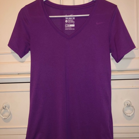 Nike Tops - NIKE DRI FIT T SHIRT